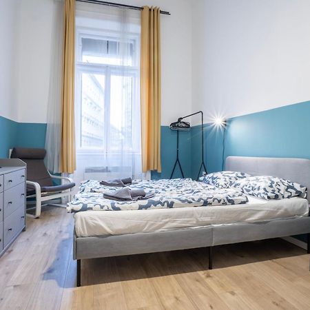 4-Bedroom Comfort Apartment In The Citycenter F38 Будапеща Екстериор снимка
